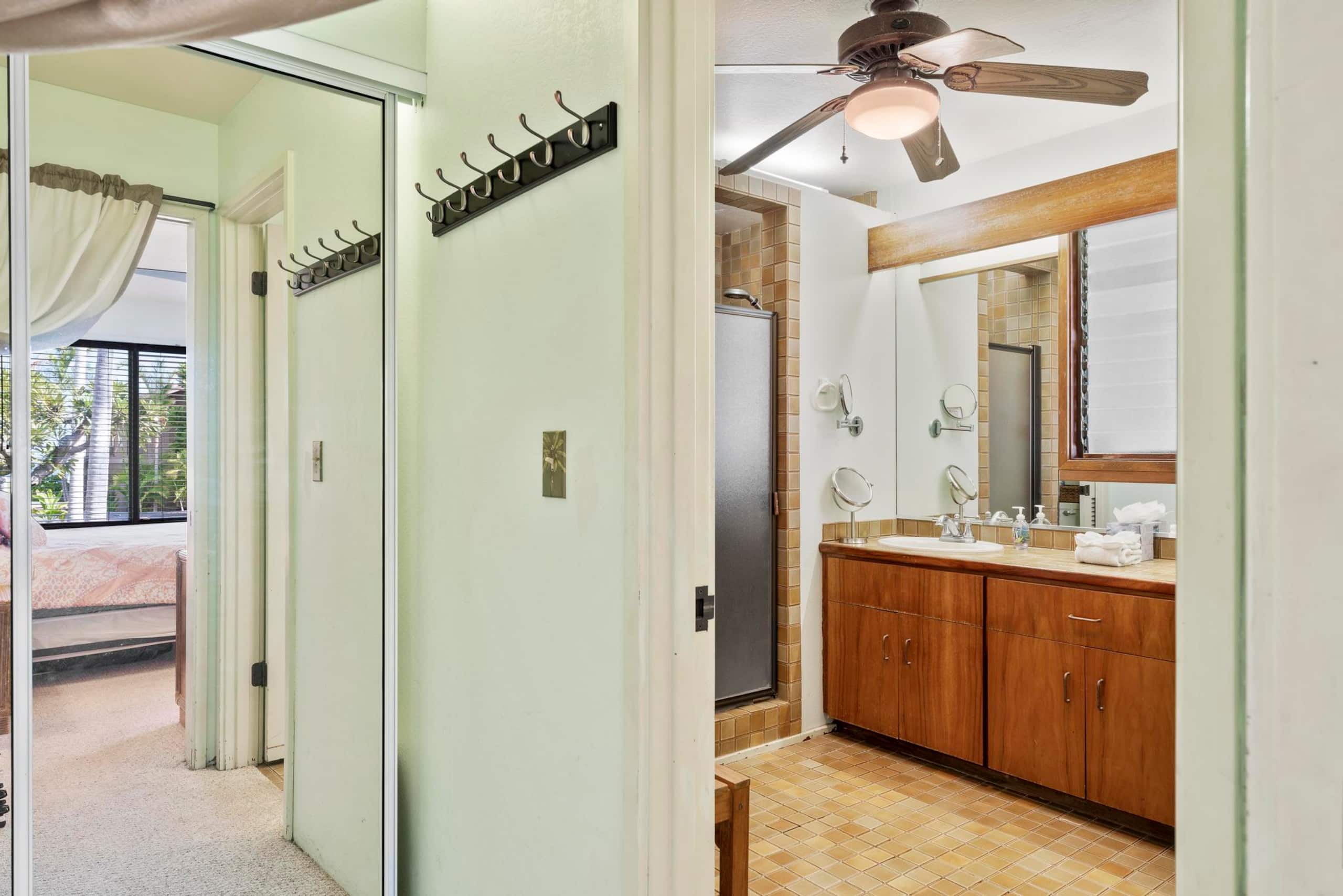 Condo in Kailua-Kona · ★4.63 · 2 bedrooms · 2 beds · 2 baths - Image 33