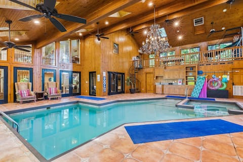 Daisy Glen Retreat: Amazing indoor pool