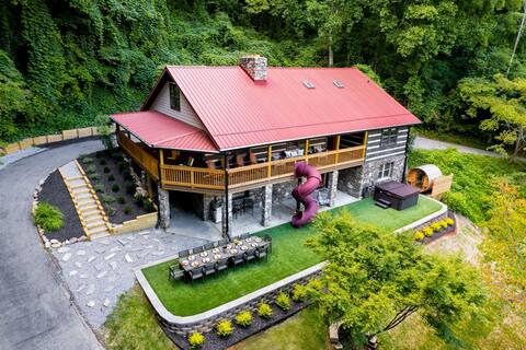 Rustic Elegance, Theatre, Arcade, Sauna, and Mount