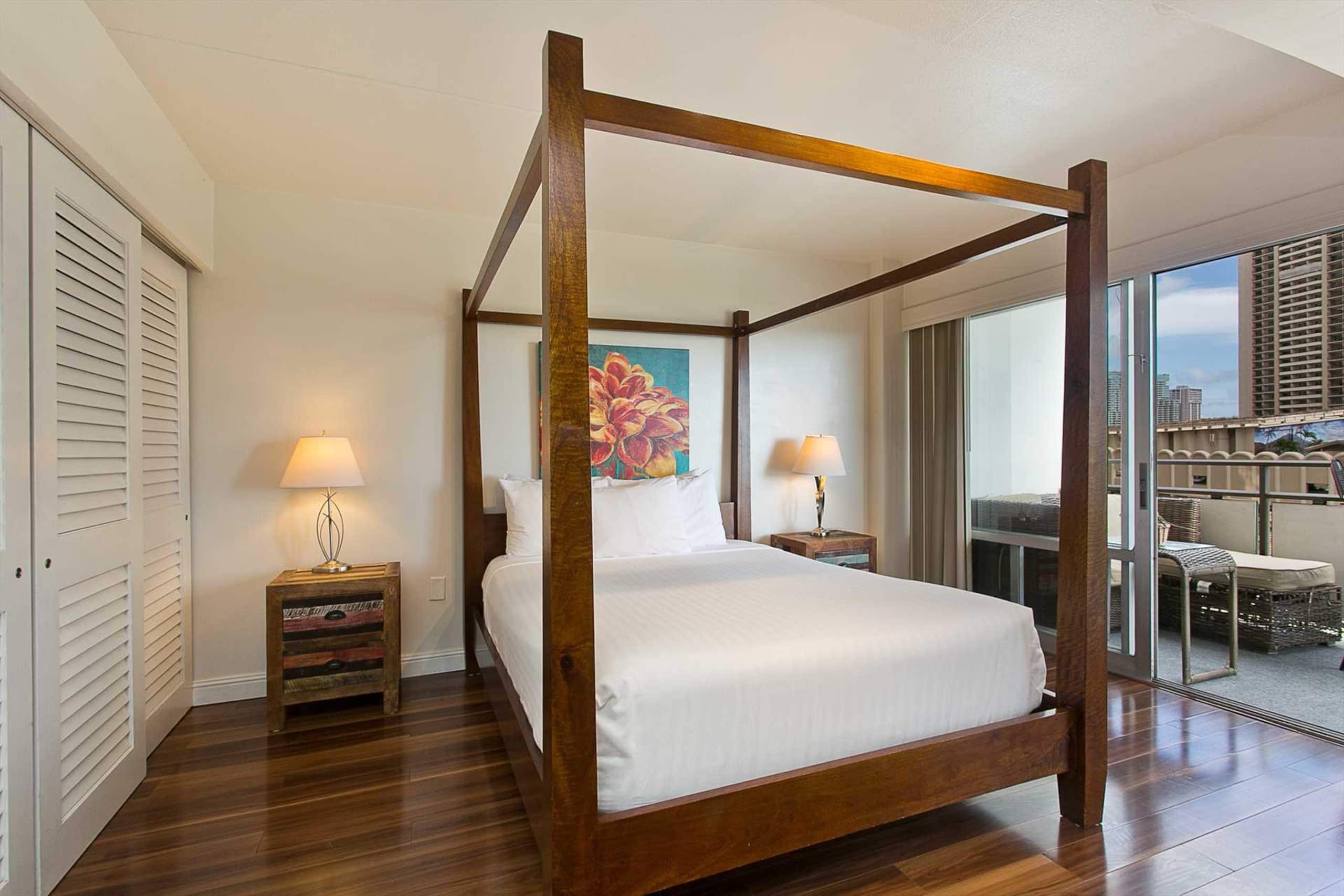 Condo in Honolulu · ★4.63 · 1 bedroom · 2 beds · 1 private bath - Image 8