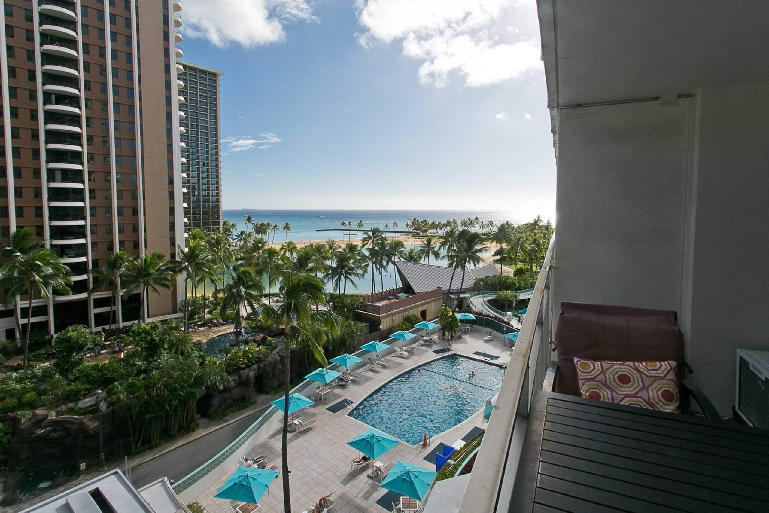 Condo in Honolulu · ★4.63 · 1 bedroom · 2 beds · 1 private bath - Image 1