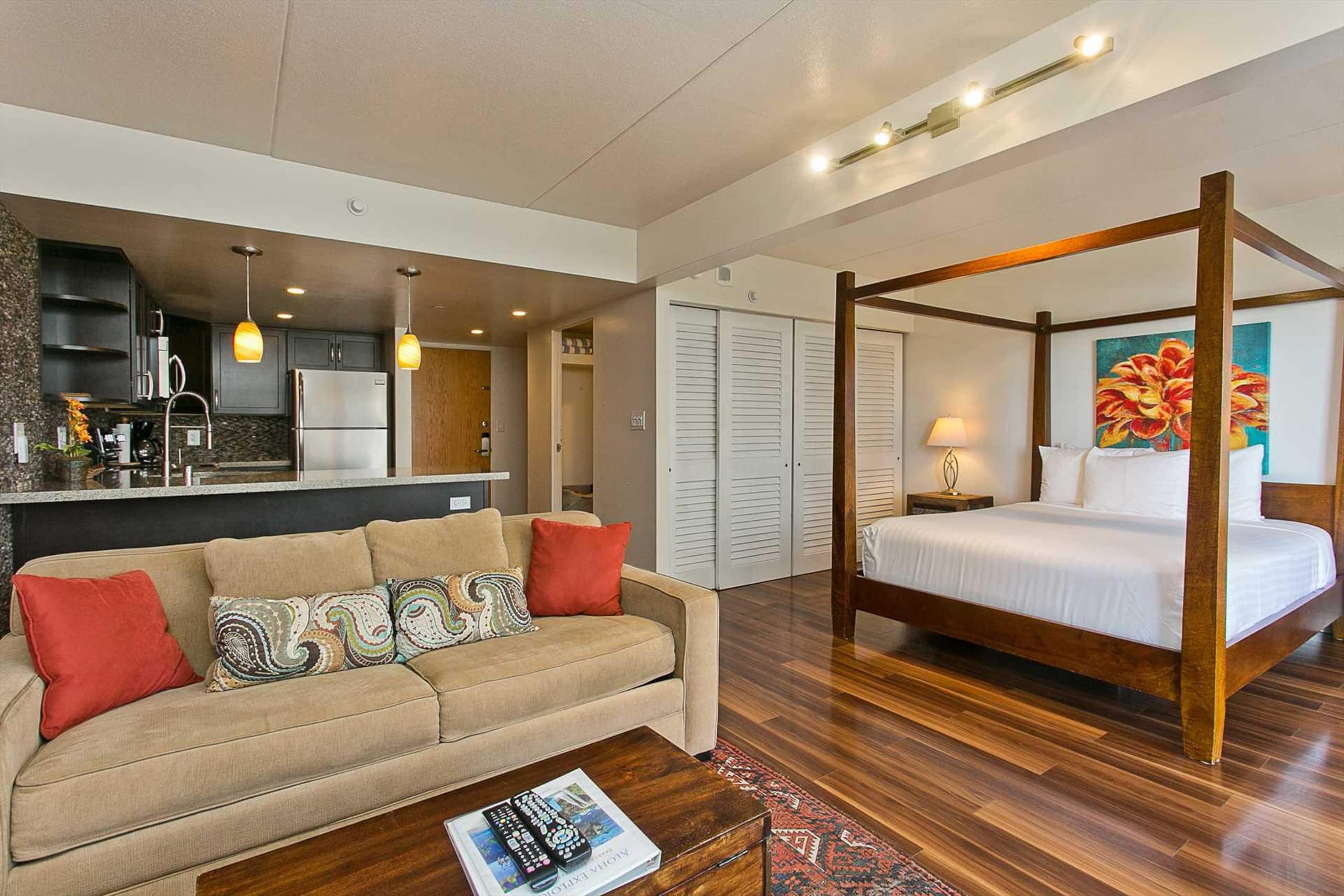 Condo in Honolulu · ★4.63 · 1 bedroom · 2 beds · 1 private bath - Image 7