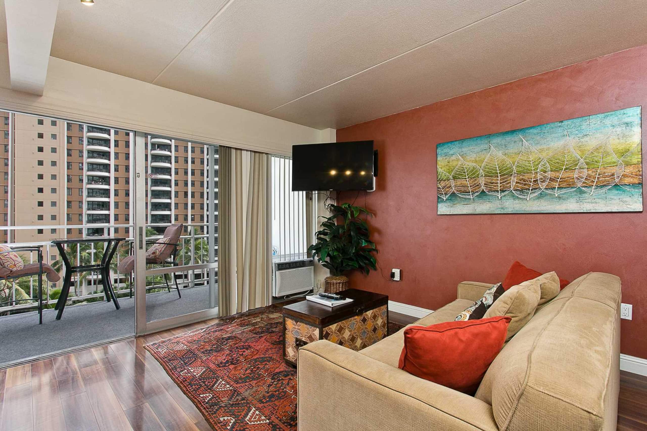 Condo in Honolulu · ★4.63 · 1 bedroom · 2 beds · 1 private bath - Image 4