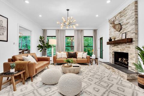 Hot Tub/Fireplace/Pool Table+Ping Pong/Playroom