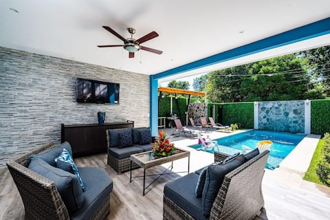 Private Pool, Ping-Pong Table, Walk to Beach Villa