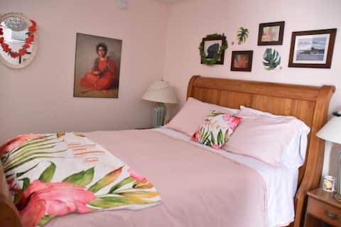 Aloha Queen Bed waits for you with island spirit