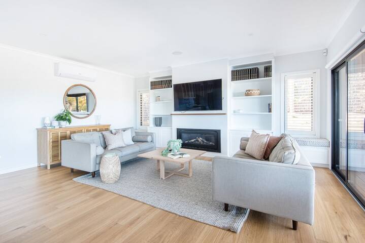 Lotus Luxury Resort Sorrento with pool gallery image 3