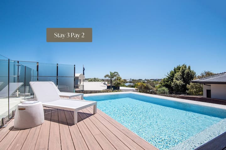 Lotus Luxury Resort Sorrento with pool