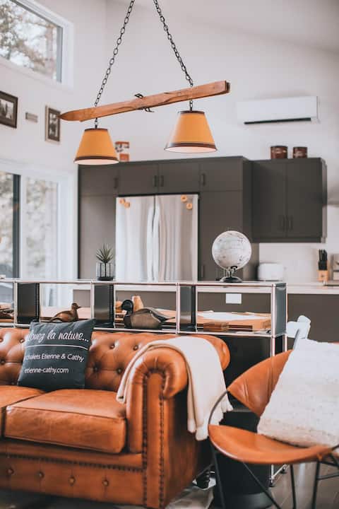 Popular Airbnb listing: Canaperche 4 Tremblant Wings (176) in Amherst