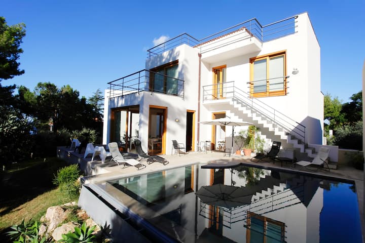 Villa Venere, 6 Chambres 5 Salles De Bains, Piscin - Casteldaccia