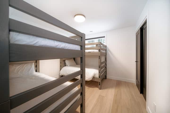 4 ერთადგილიანი ორსართულიანი საწოლი - საძინებელი #4 - სარდაფში