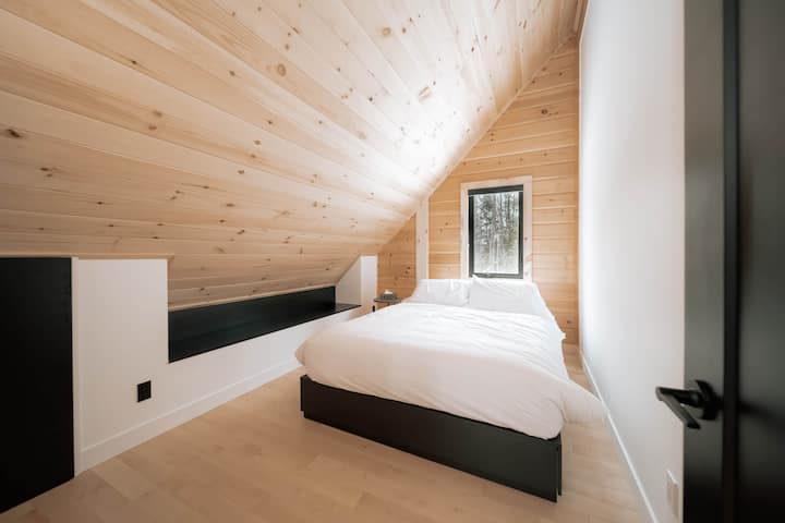 Საძინებელი Queen #1 - მაღლა