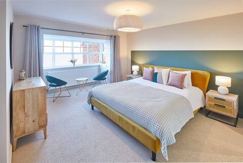 Host & Stay | 'Salty' Seaview