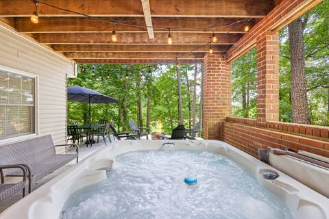 Havenly Lake House w/ Hot Tub & Private Dock!
