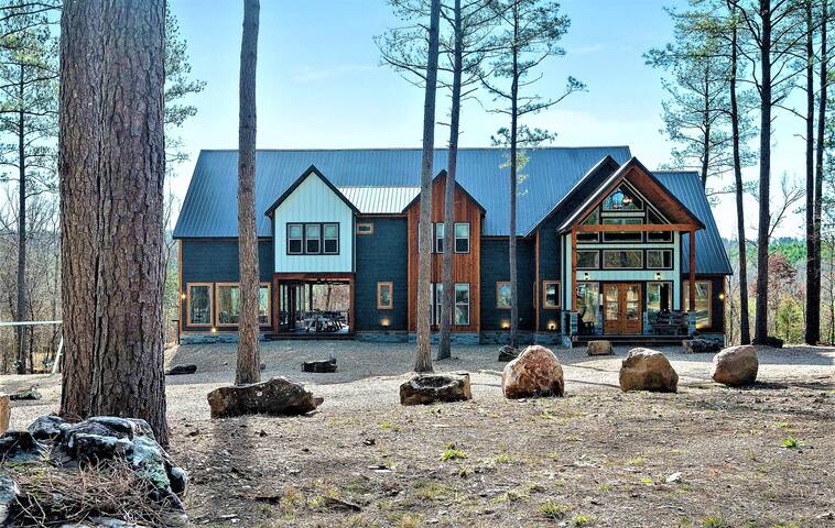 Sweetwater Cabins managed Airbnb listing 1