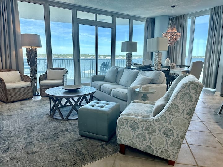 إطلالة على غرفة المعيشة