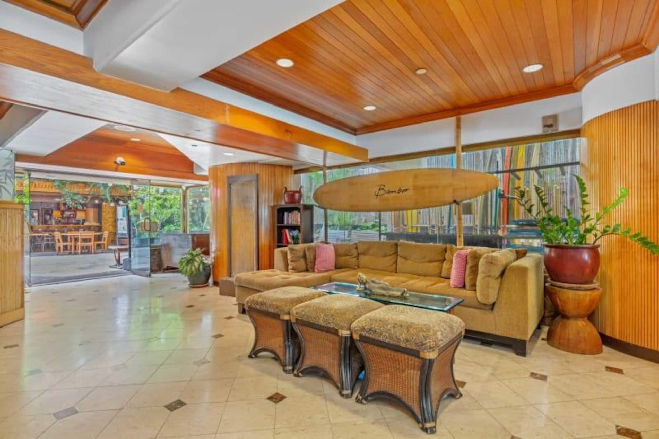 Condo in Honolulu · ★4.25 · Studio · 1 bed · 1 private bath - Image 22