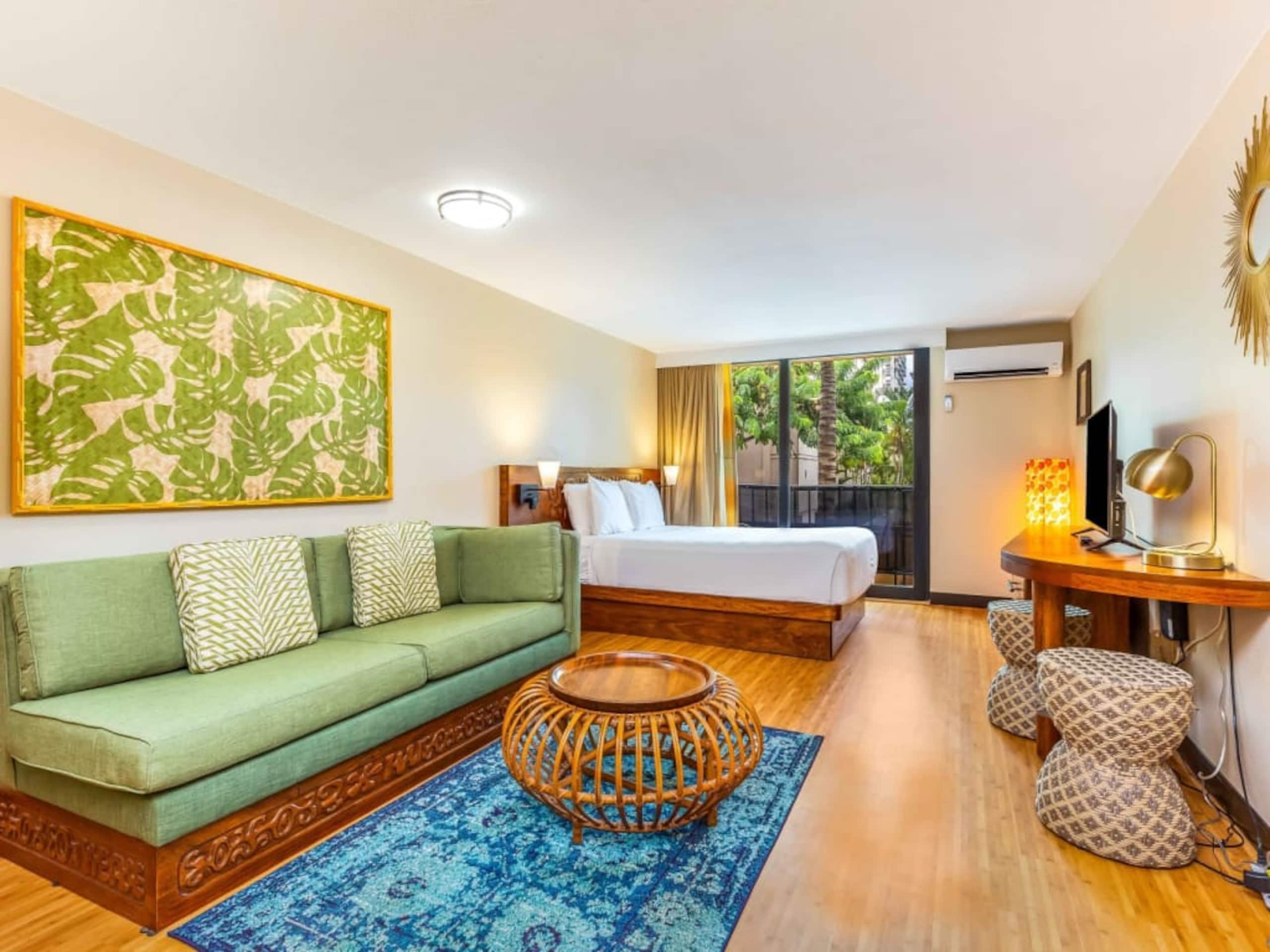 Condo in Honolulu · ★4.25 · Studio · 1 bed · 1 private bath - Image 24