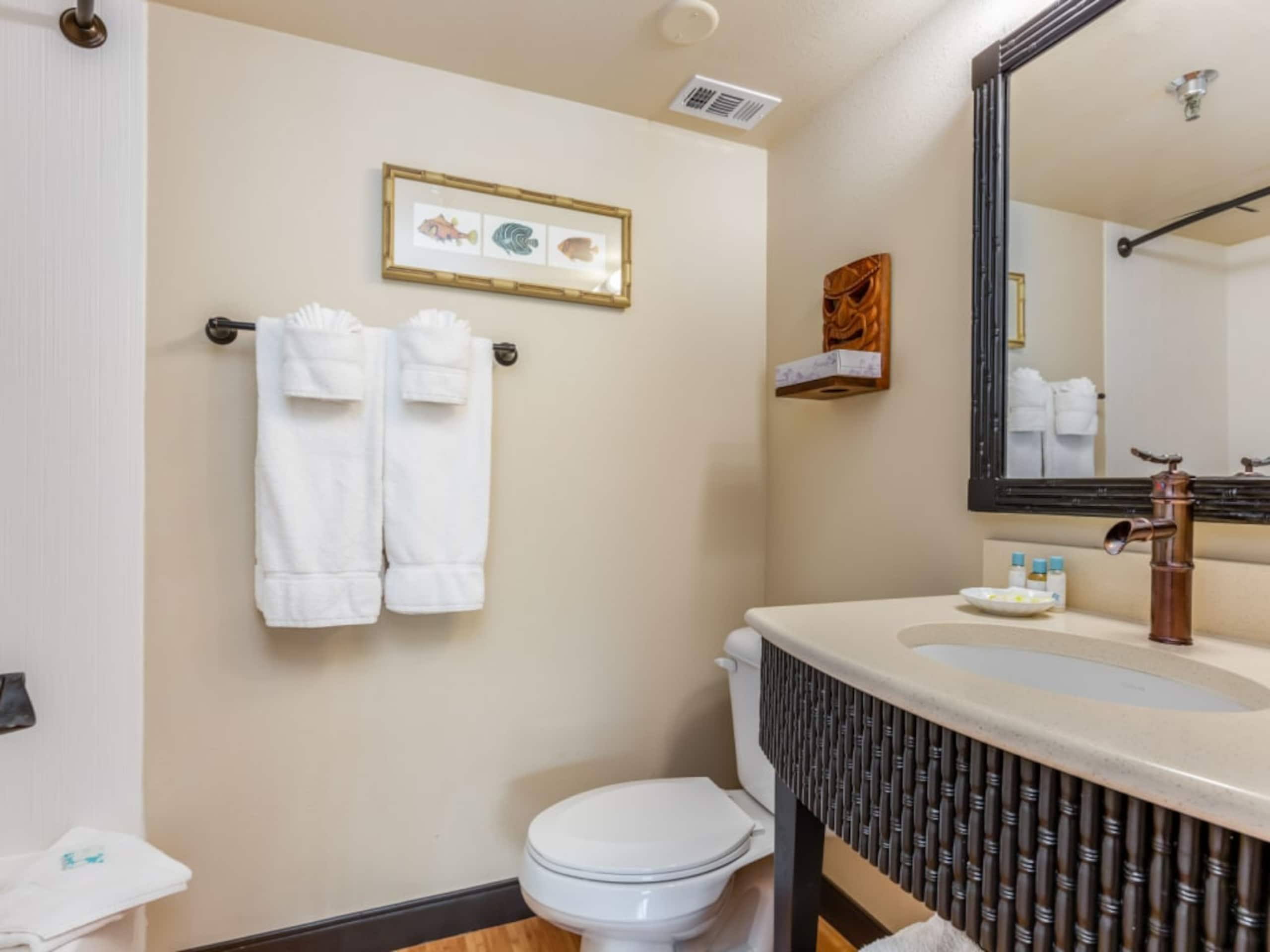 Condo in Honolulu · ★4.25 · Studio · 1 bed · 1 private bath - Image 38