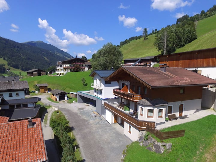 Appartement Spacieux Avec Balcon Et Vue - Viehhofen