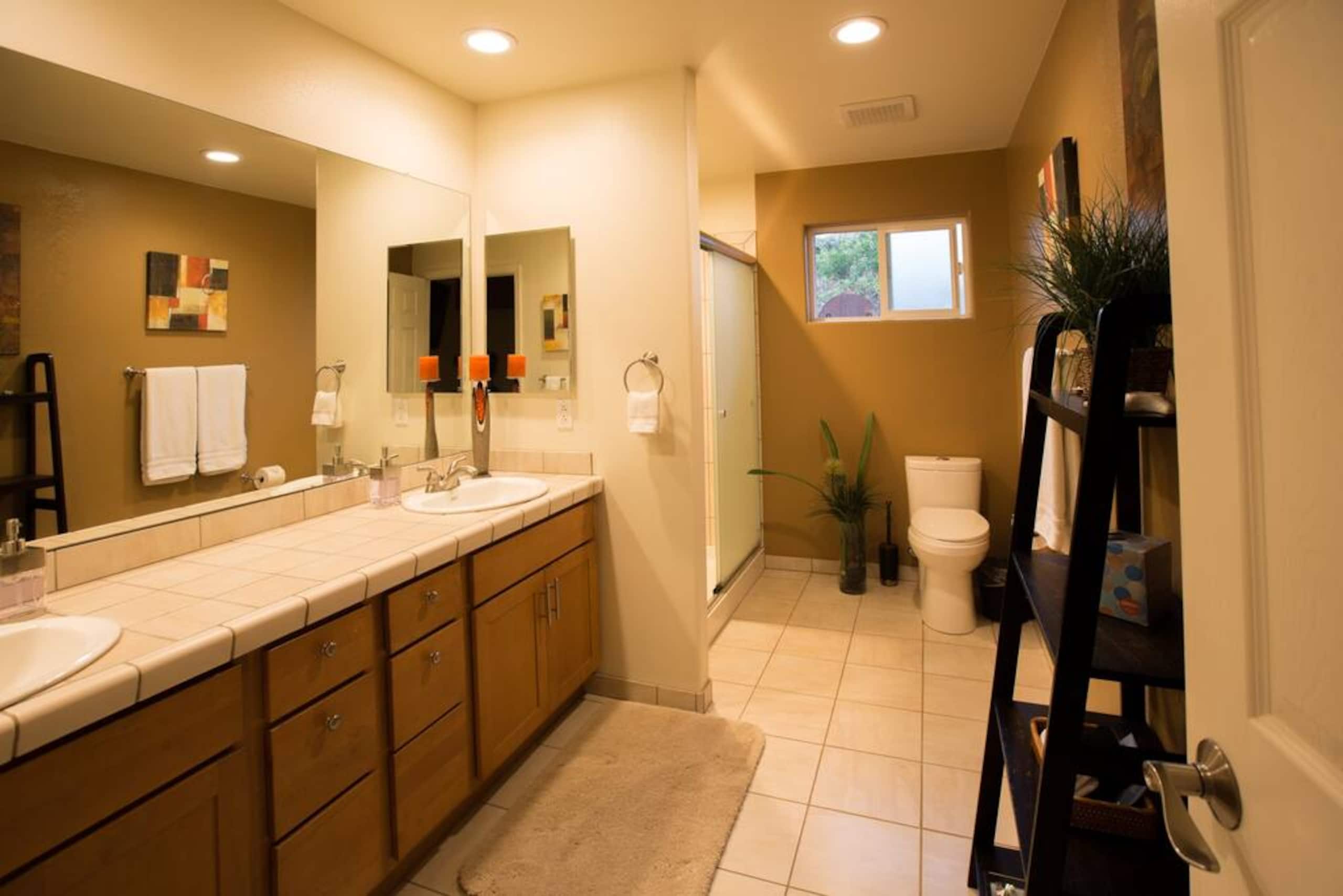 1+ Acre Private Resort, 4BD + 3BTH, Cinema, Spa - Photo 162