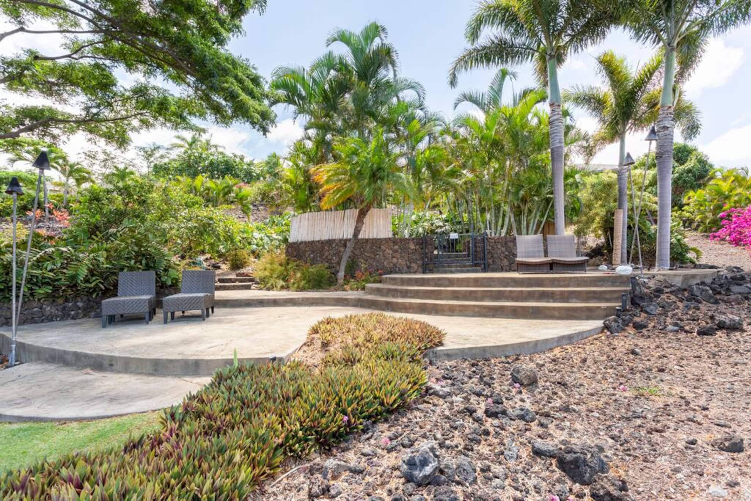 1+ Acre Private Resort, 4BD + 3BTH, Cinema, Spa - Photo 240