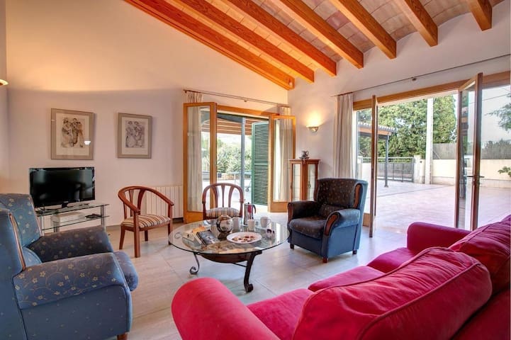 Villa Llobiner gallery image 5