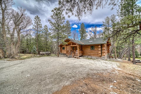 Riverfront • Fireplace • Breathtaking Views