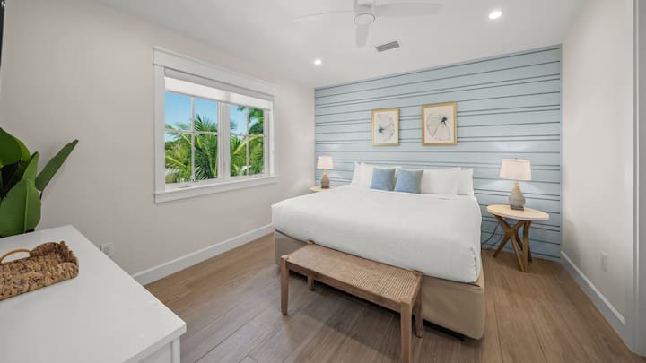 Makuuhuone 5 – King-sviitti (2. oleskelutaso)