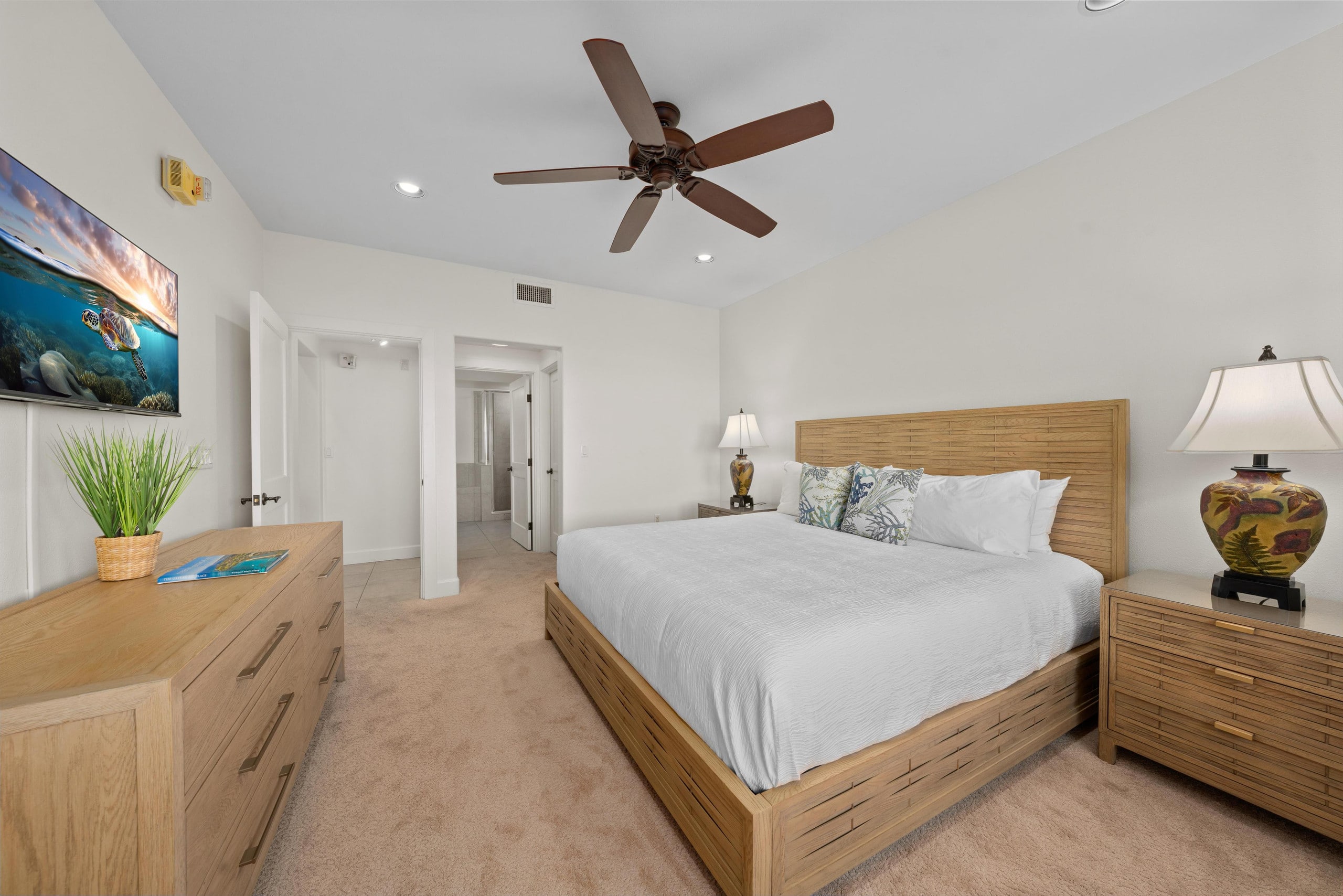 Ocean Front New Furnishings and new paint in - Photo 6