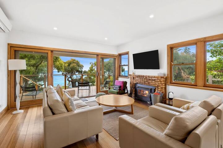 Smith – Stroll to the beach gallery image 2