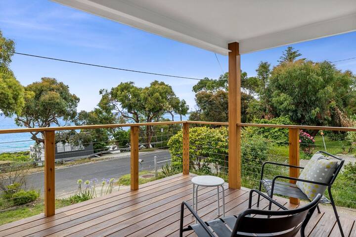 Smith – Stroll to the beach