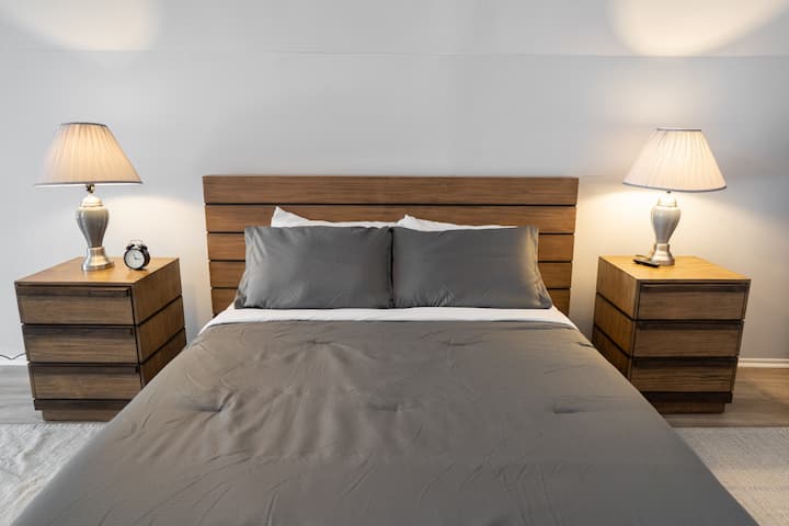 QUARTO -- Veja o passeio virtual em 3D da propriedade aqui: https://tinyurl.com/22ch7jp6