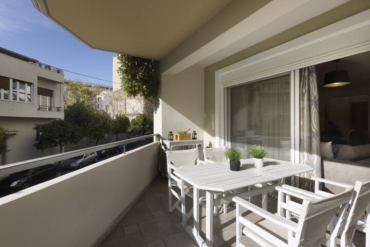 3br Prime Apt a breath away from the Acropolis! gallery image 5
