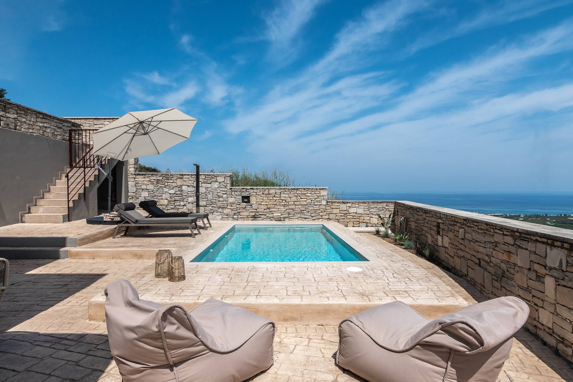 Villaki studio guest house, Private pool — foto 3
