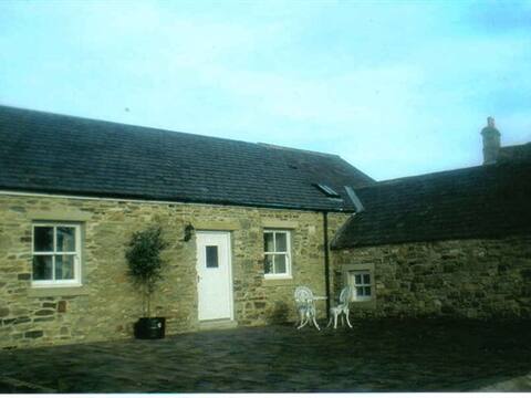 Cottage Bull Pen room at Hamsteels Hall