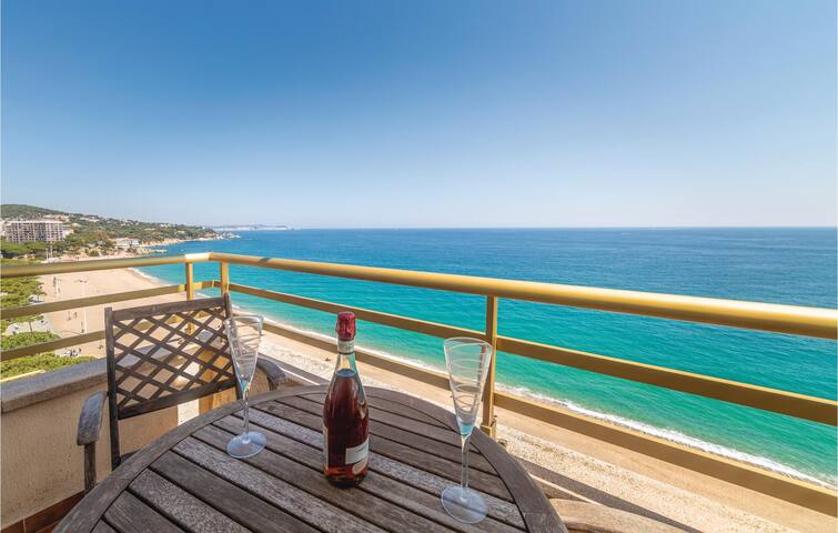 Amazing apartment in Platja d’Aro gallery image 4