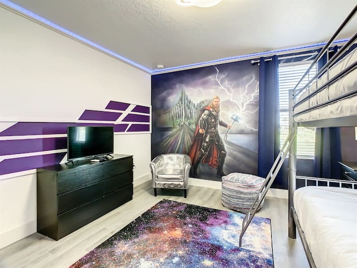 חדר תור עם מיטת קומתיים