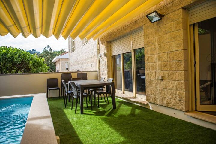 Villa Porto with Pool gallery image 2