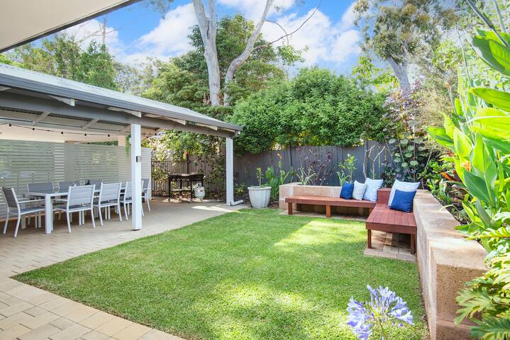 Peaceful Garden Hideaway—Swim, Hike & Unwind