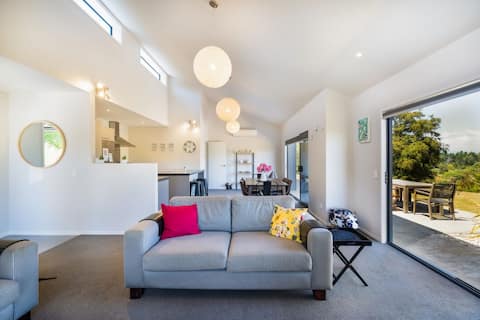 Sunny Private and Comfortable