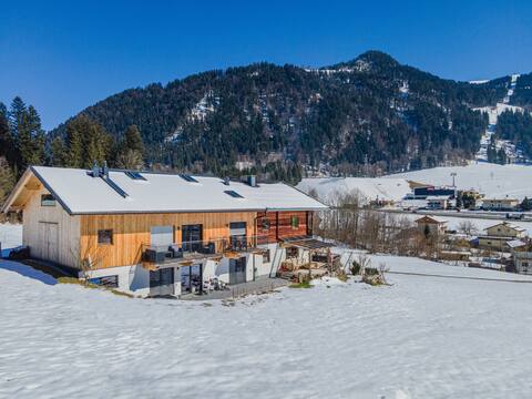 Apartment with terrace opposite the ski lift