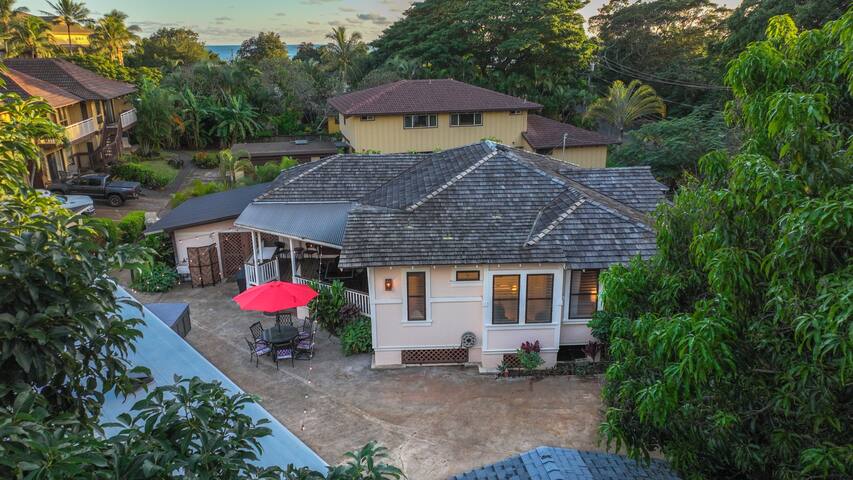 Five Bed, Five Bath Tropical Paradise With A/C gallery image 2