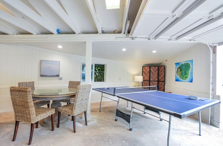 Five Bed, Five Bath Tropical Paradise With A/C