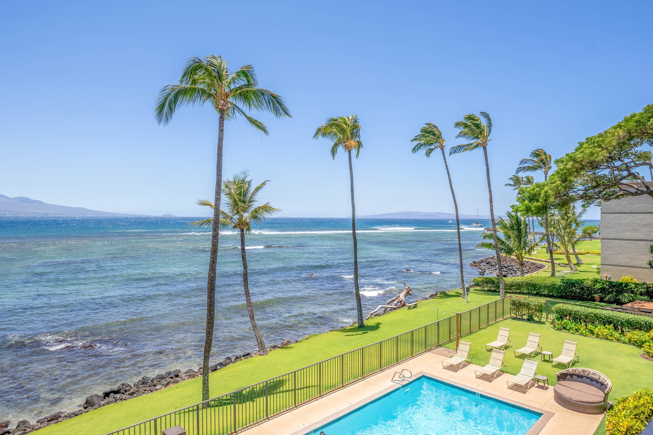 Condo in Wailuku · ★4.9 · 2 bedrooms · 4 beds · 2 baths - Image 50