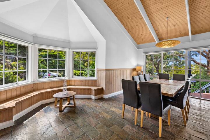 Erskine Beach House gallery image 4