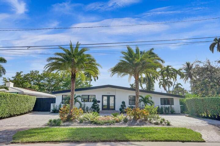 New ! Pool house 3-bedroom home Victoria Park gallery image 3