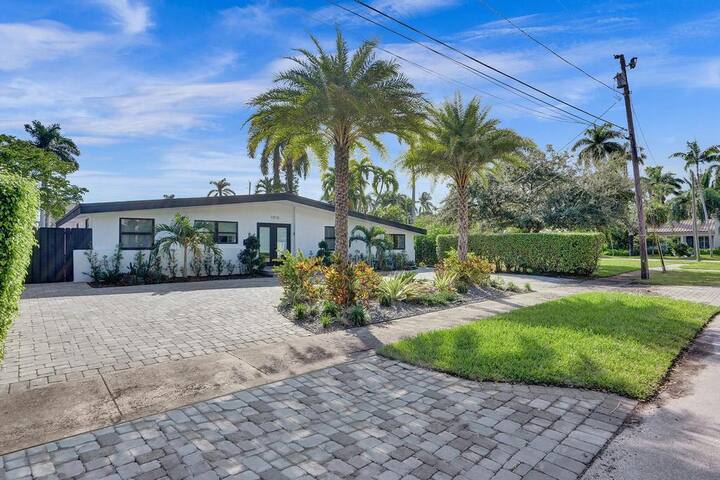 New ! Pool house 3-bedroom home Victoria Park gallery image 4