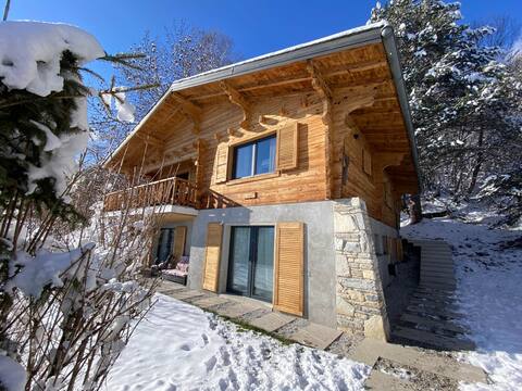 Chalet 7 / Luxury Chalet with Cinema room
