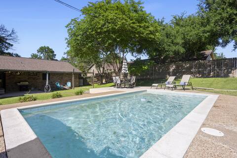 The Getaway | Swimming Pool + Sleep 12